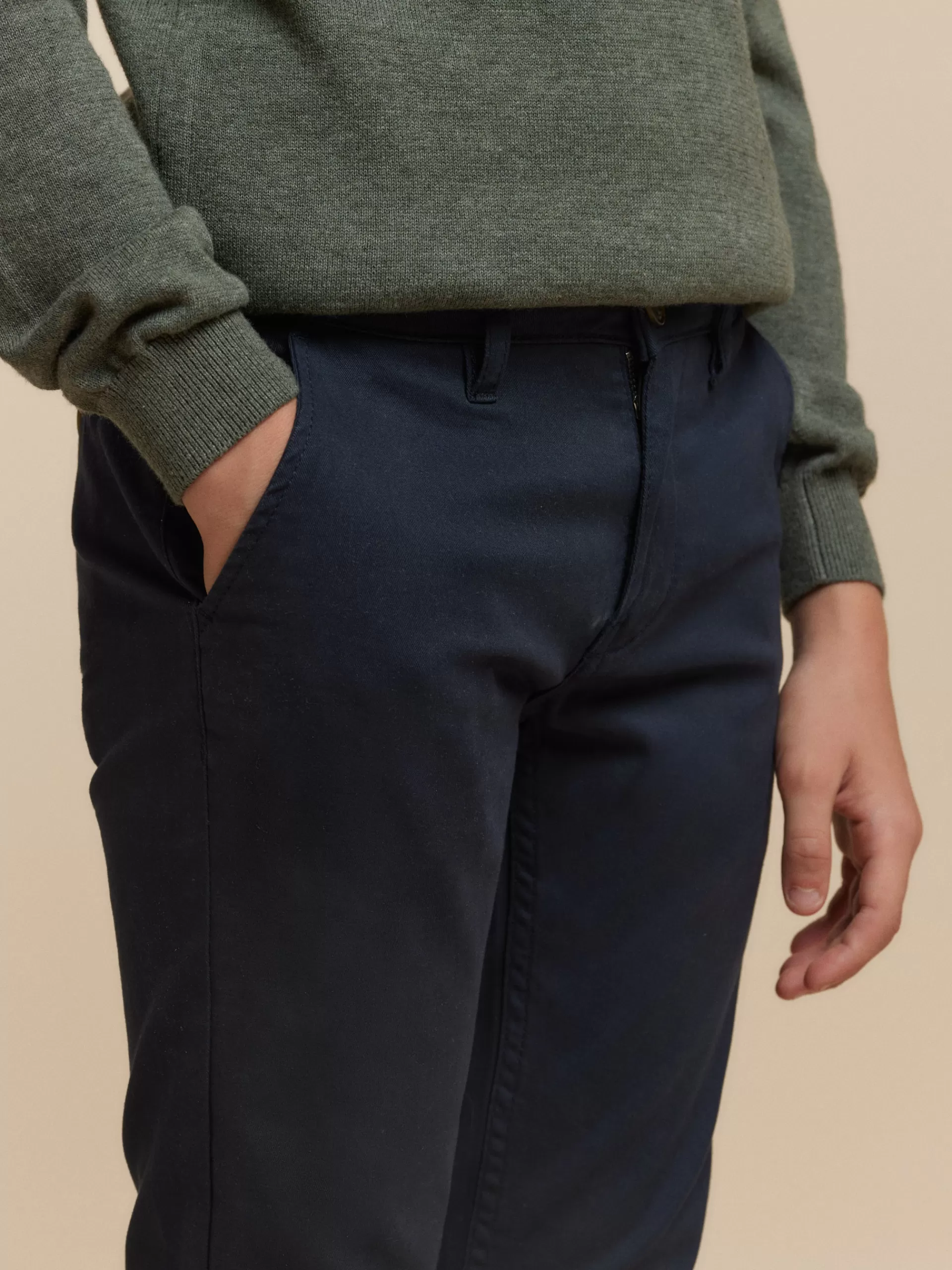 Pantalon Garçon Chino Décontracté Alvaro Moreno - Bleu Marine Élégant (Taille Enfant) | Confortable & Polyvalent pour Toutes Occasions