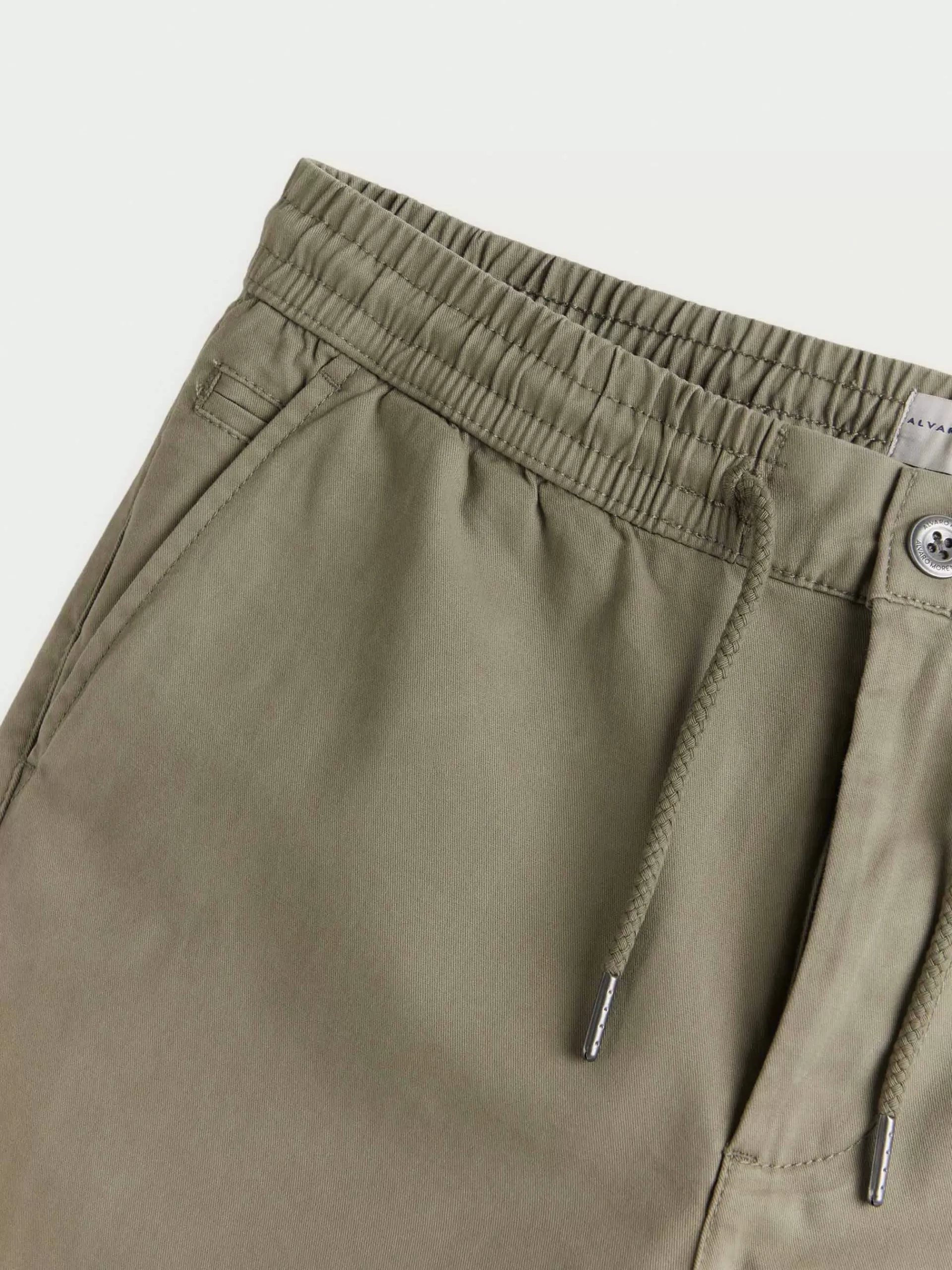 Pantalon Slim Dalton Vert Sapin - Collection Printemps-Été 2024 par Maison Alvaro Moreno | Coupe Confortable & Style Urbain