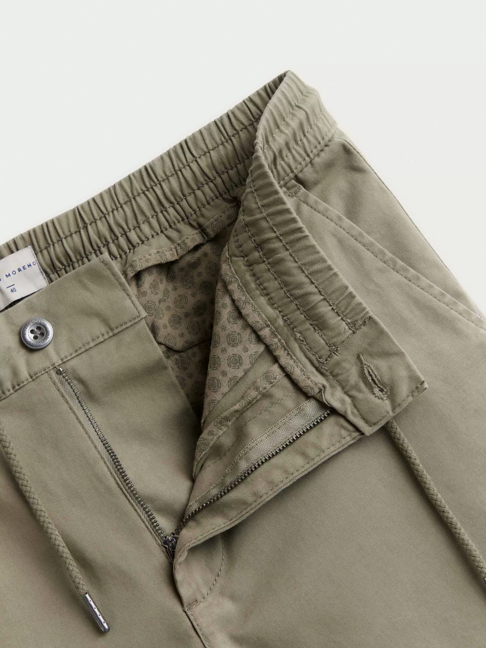 Pantalon Slim Dalton Vert Sapin - Collection Printemps-Été 2024 par Maison Alvaro Moreno | Coupe Confortable & Style Urbain