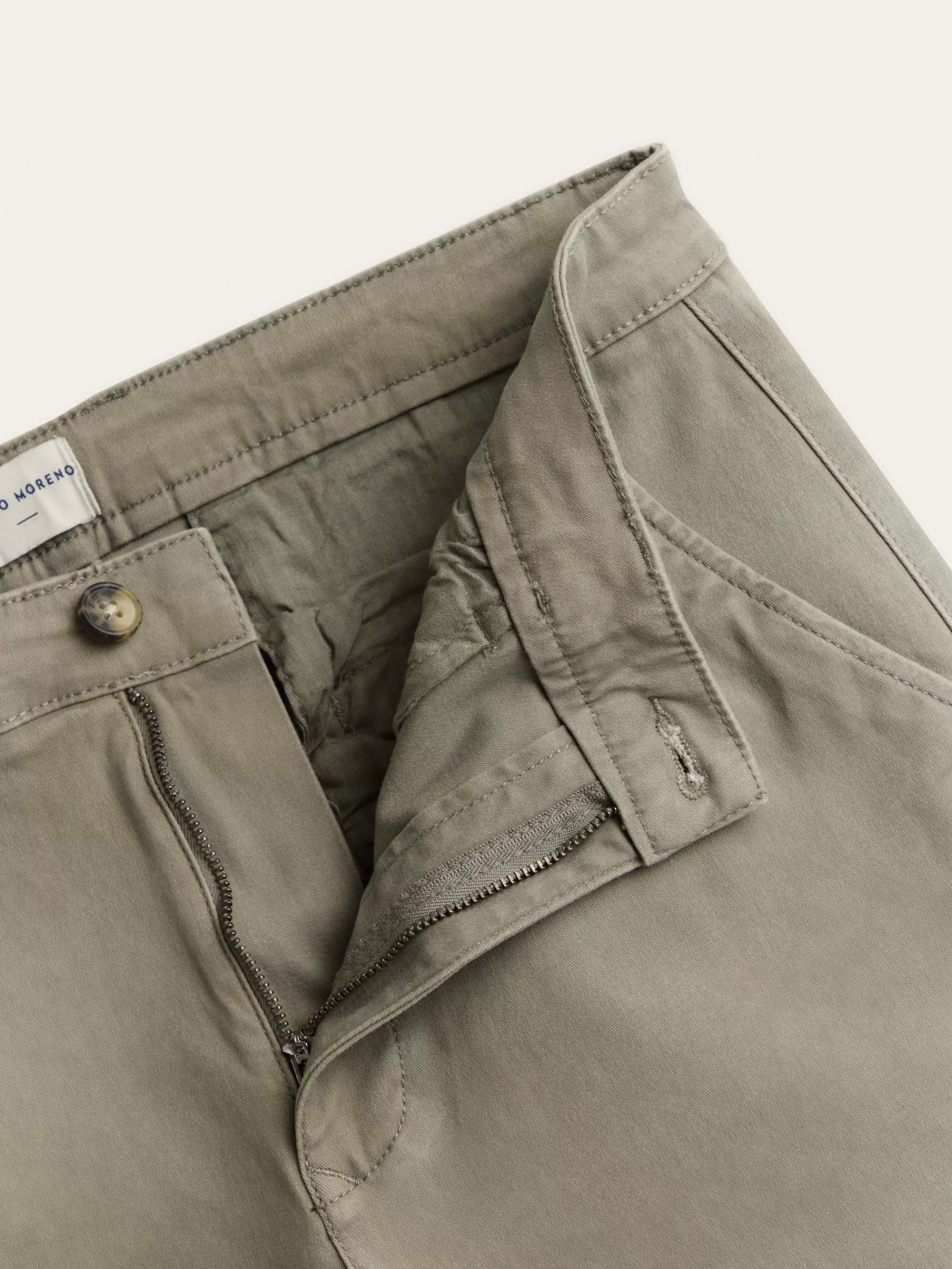 Pantalon Elvis Vert Taille Haute - Coupe Slim Confortable | Collection Printemps par Alvaro Moreno