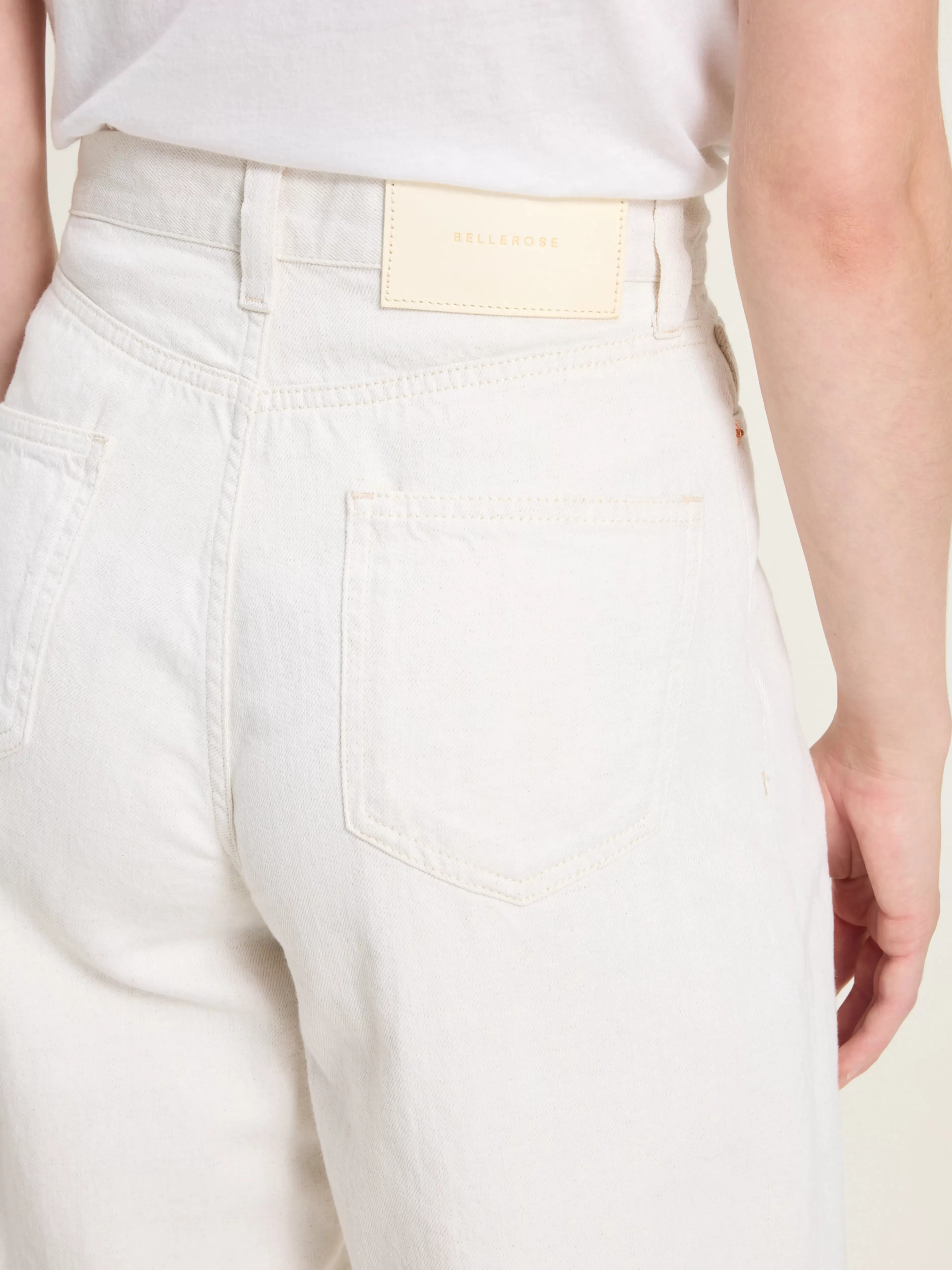 Découvrez le jean boyfriend Parthe - Coupe décontractée chez Bellerose en promotion exclusive