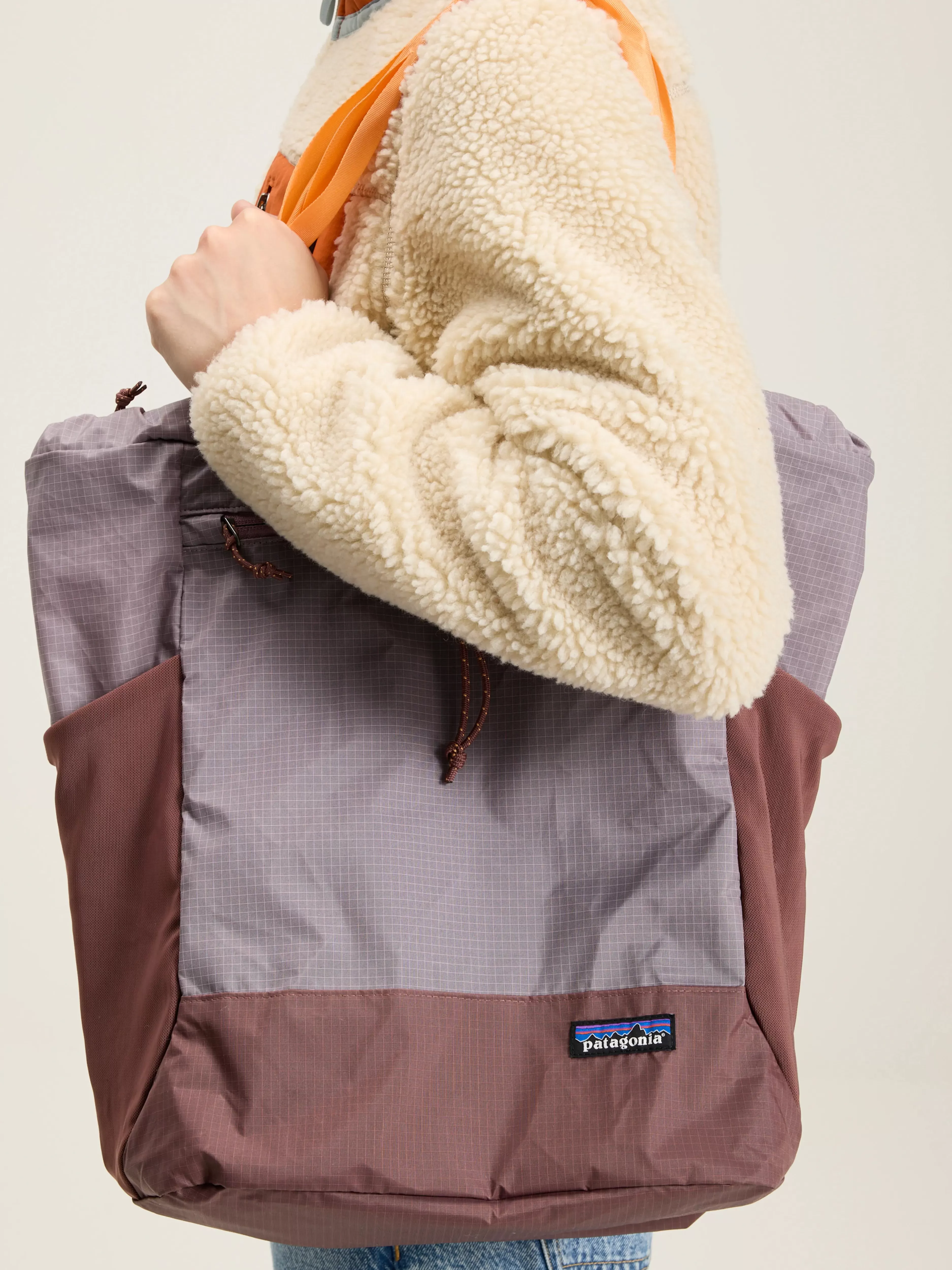 Cabas Gole Noir Intemporel - Sac polyvalent Patagonia pour aventures légères