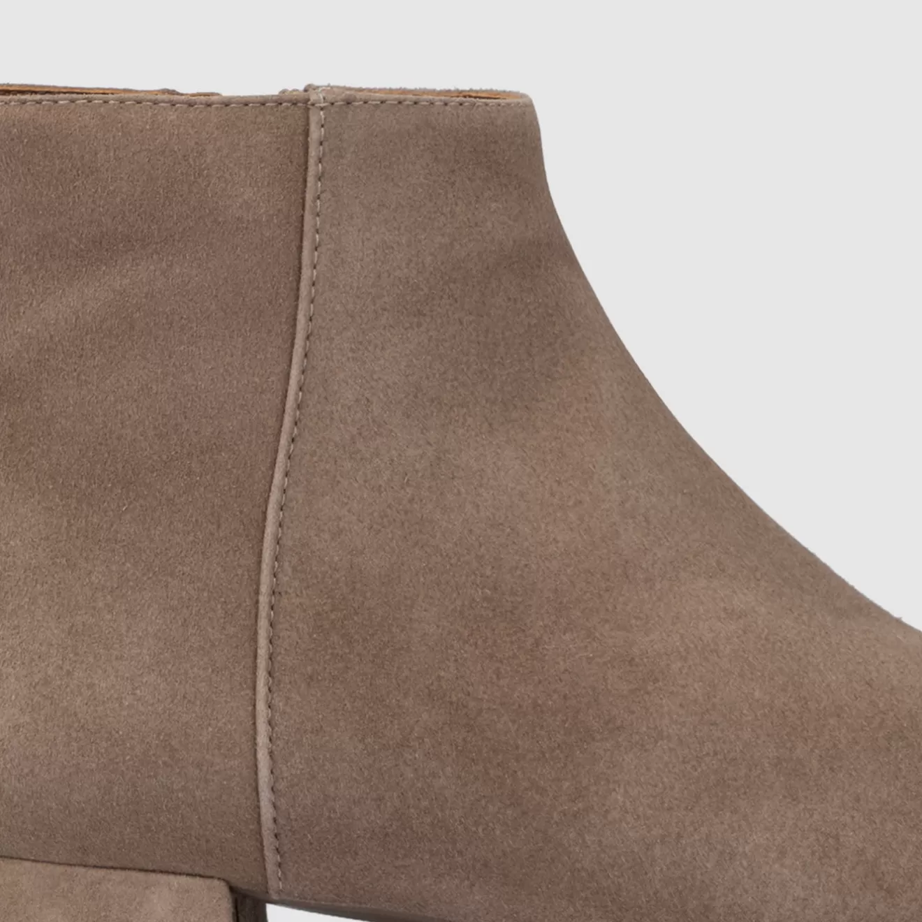 Bottes Aquatalia Prisilla en Marron Gris Clair - Offre Immanquable sur les Modèles Tendance

(Note: J'ai utilisé une périphrase pour 