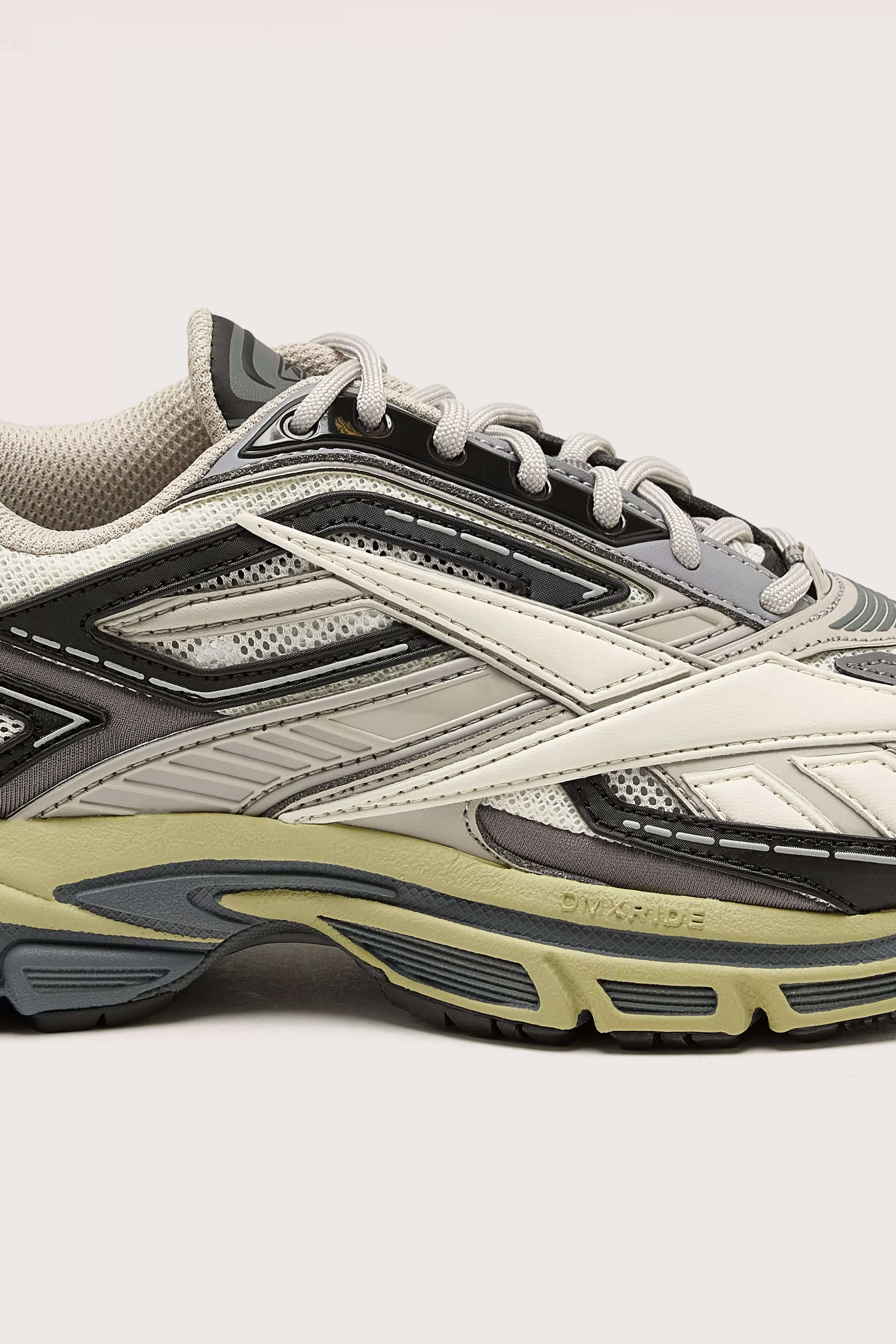 Reebok Road Ultra : Chaussures de Running Légeres pour Femme - Offre Limitée!