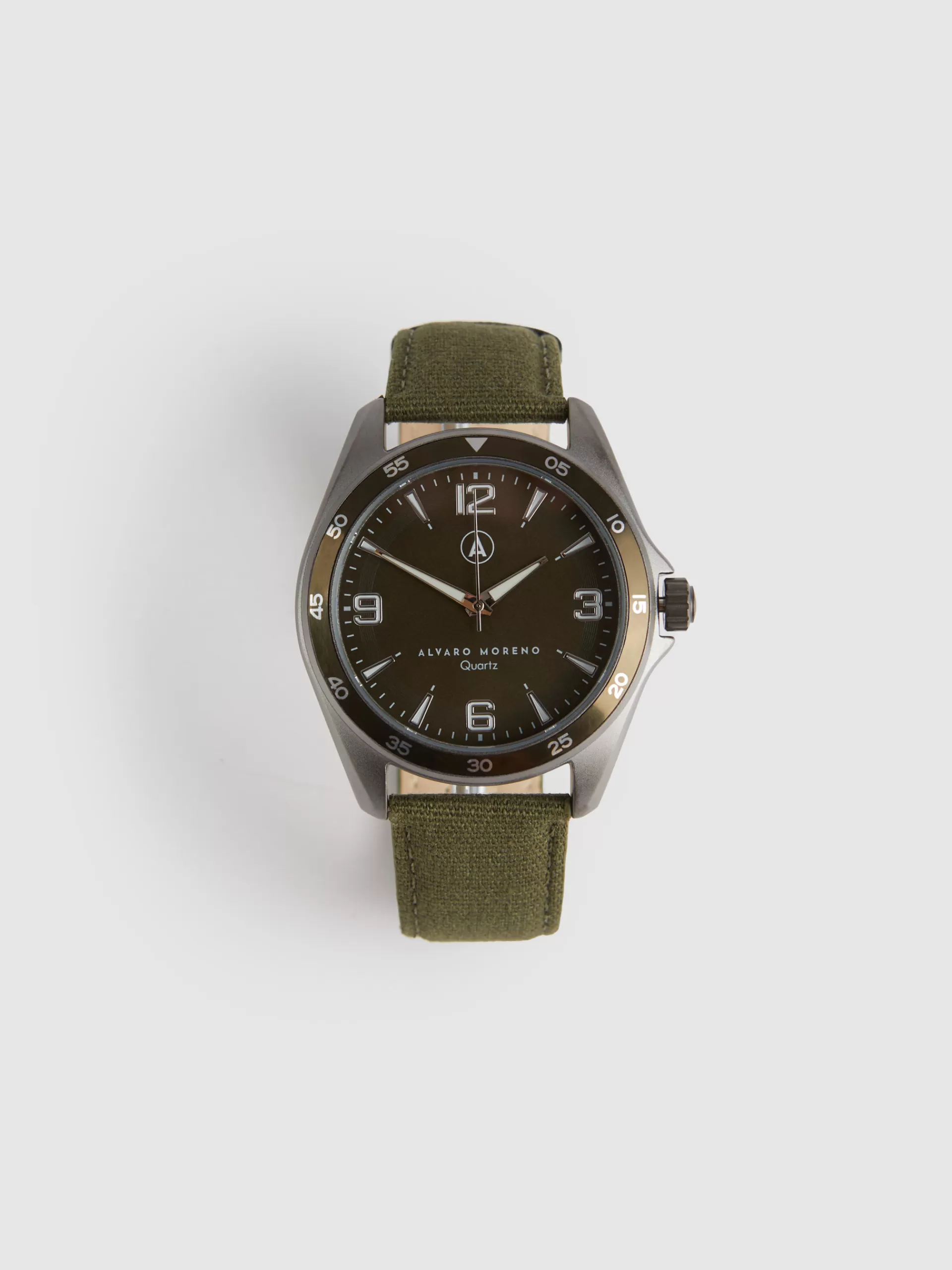 Nouvelle Collection Alvaro Moreno - Montre en Toile Résistante avec Mouvement Quartz - Cadran Vert Émeraude Élégant