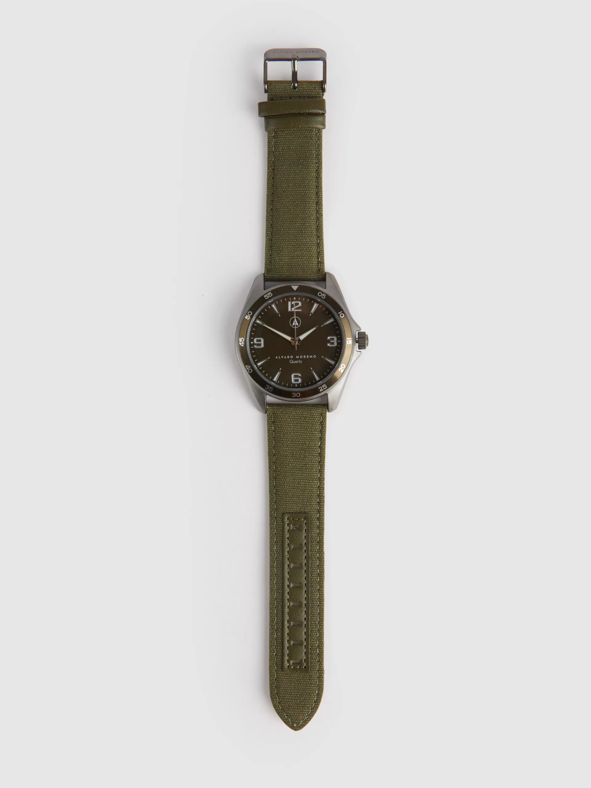 Nouvelle Collection Alvaro Moreno - Montre en Toile Résistante avec Mouvement Quartz - Cadran Vert Émeraude Élégant