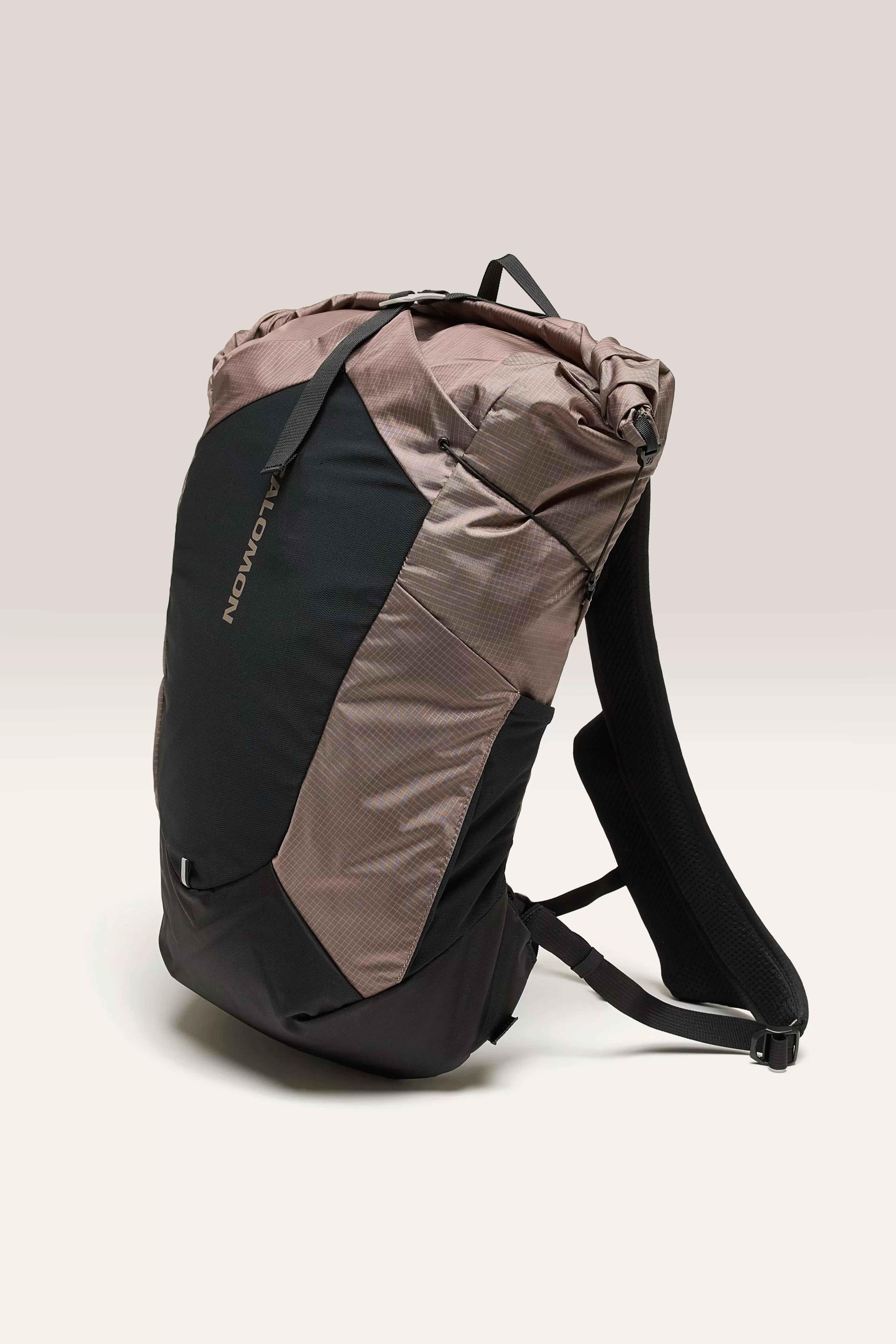 Sac à dos Salomon ACS 20 - Confort optimal et poids plume pour vos excursions

(：，，。
