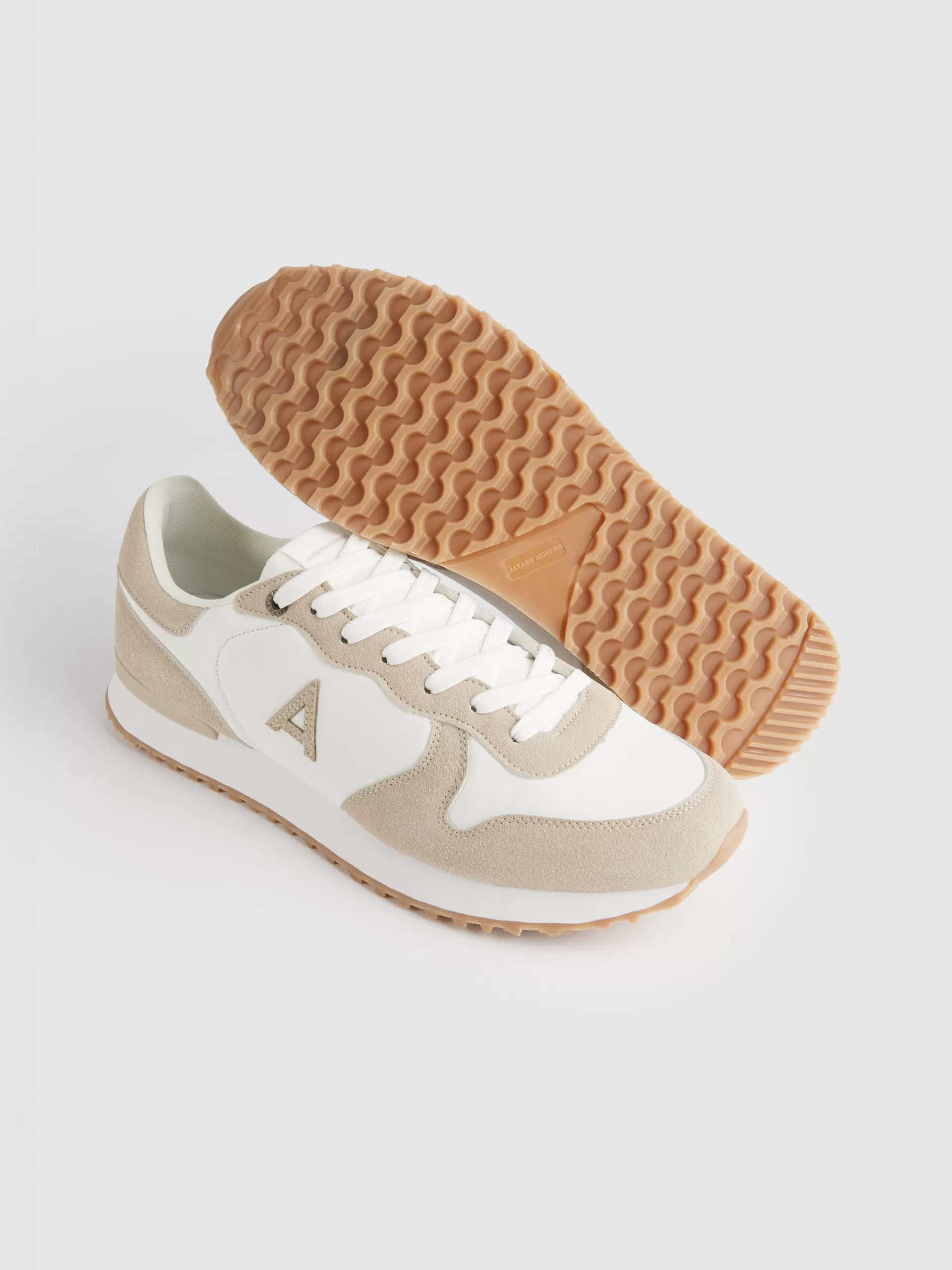 Promo Éclair - Baskets Alvaro Moreno | Style Urbain Détendu en Beige Sable