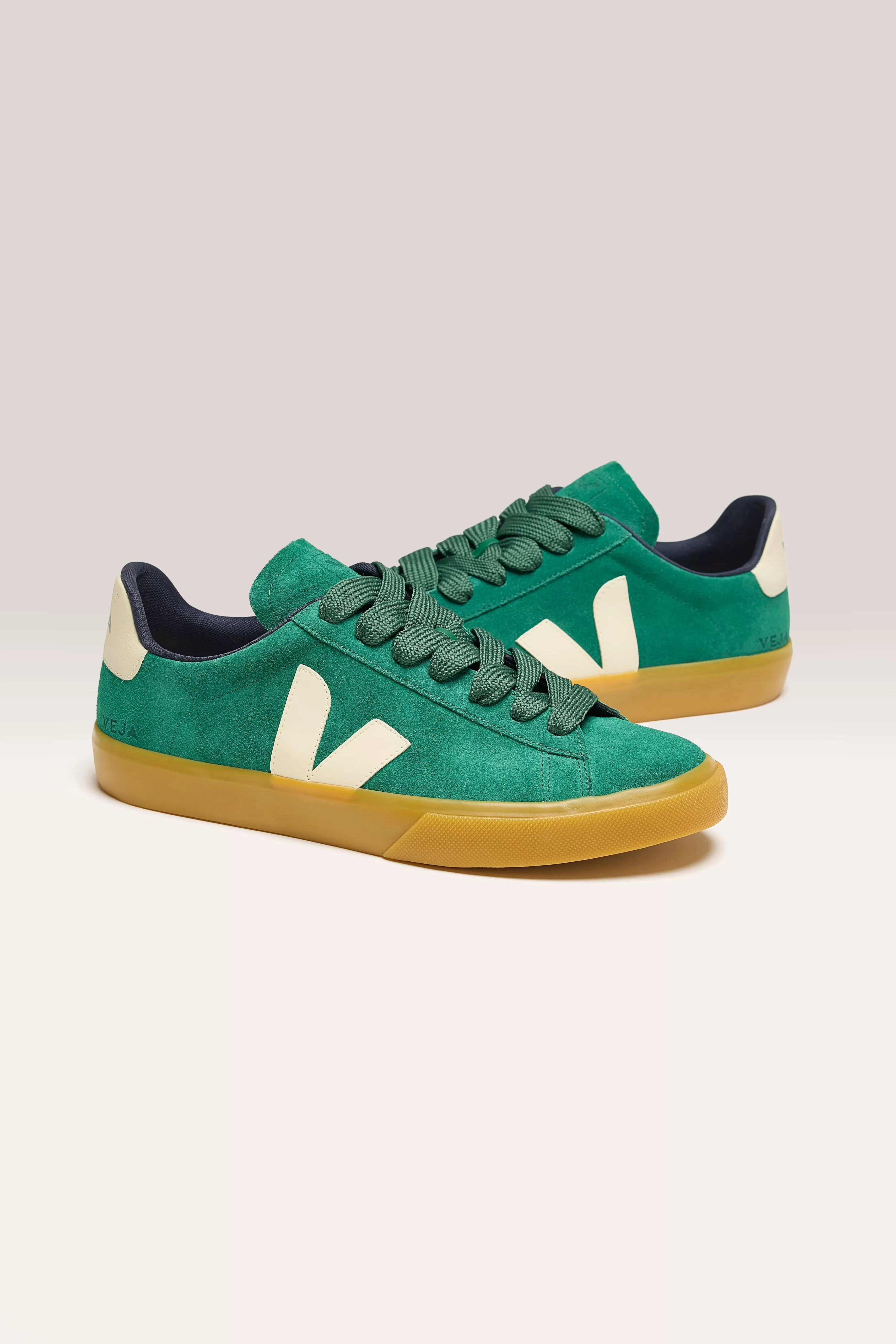 Veja Campo Édition Homme - Chaussures en Daim Résistant avec Design Audacieux - Prix Doux