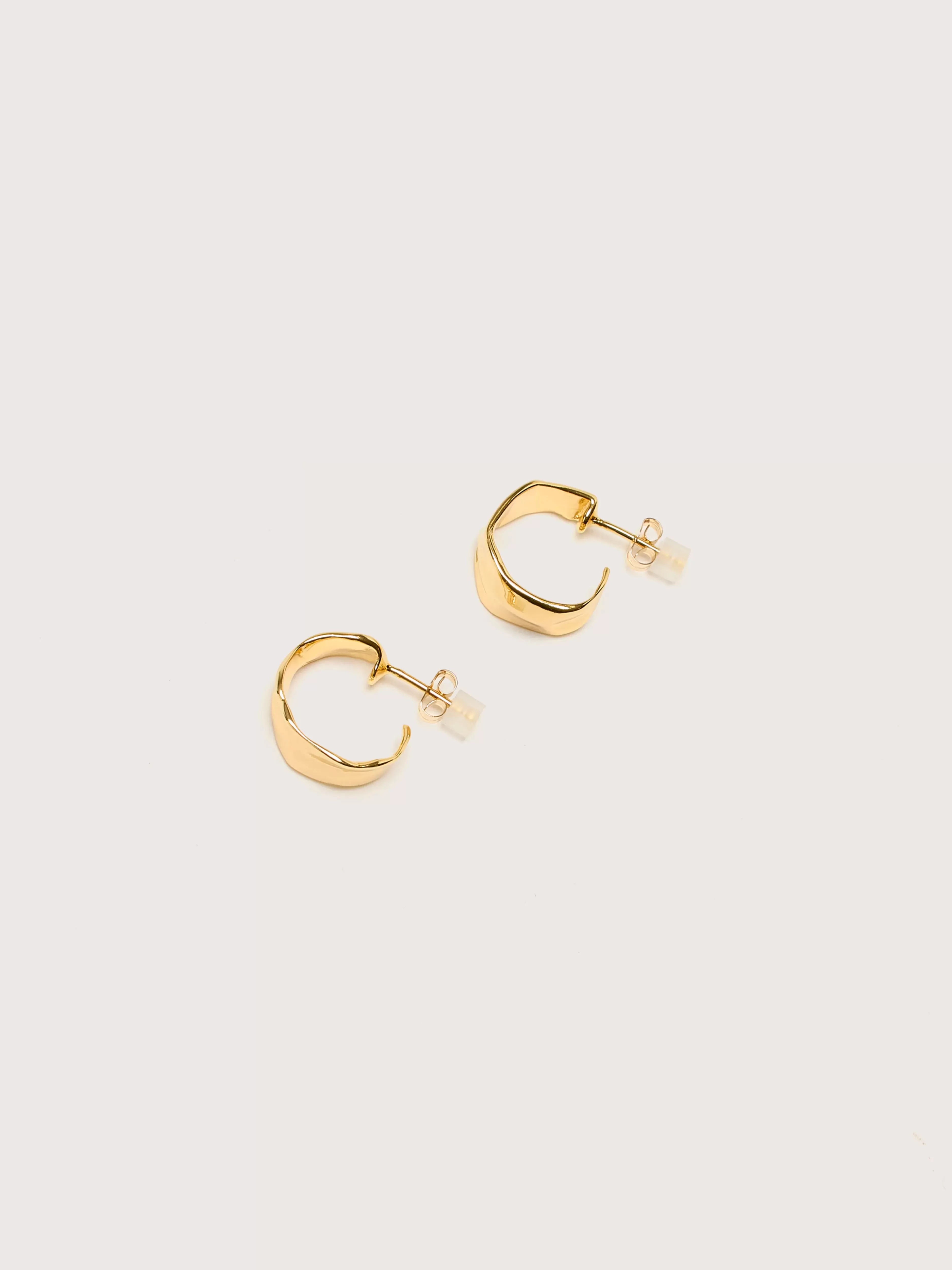 Élégantes boucles d'oreilles cerclées Kleine Ciara - Motif loup bohème en promotion éphémère